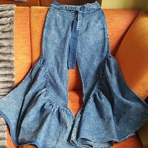 Washed Ruffled Boho Wide Leg Jeans